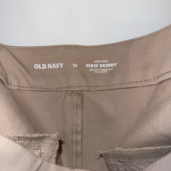 Old Navy High-Waisted Pixie Skinny Ankle Pants - Picture 7 of 8